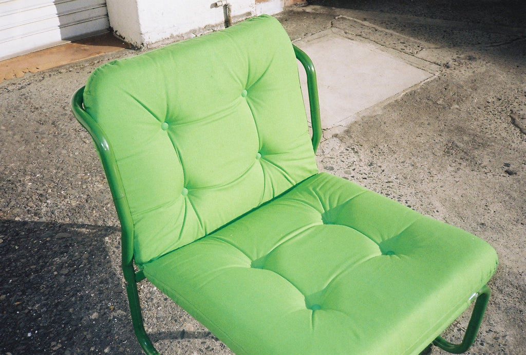 PSU-LC001_Green pipe leg lounge chair