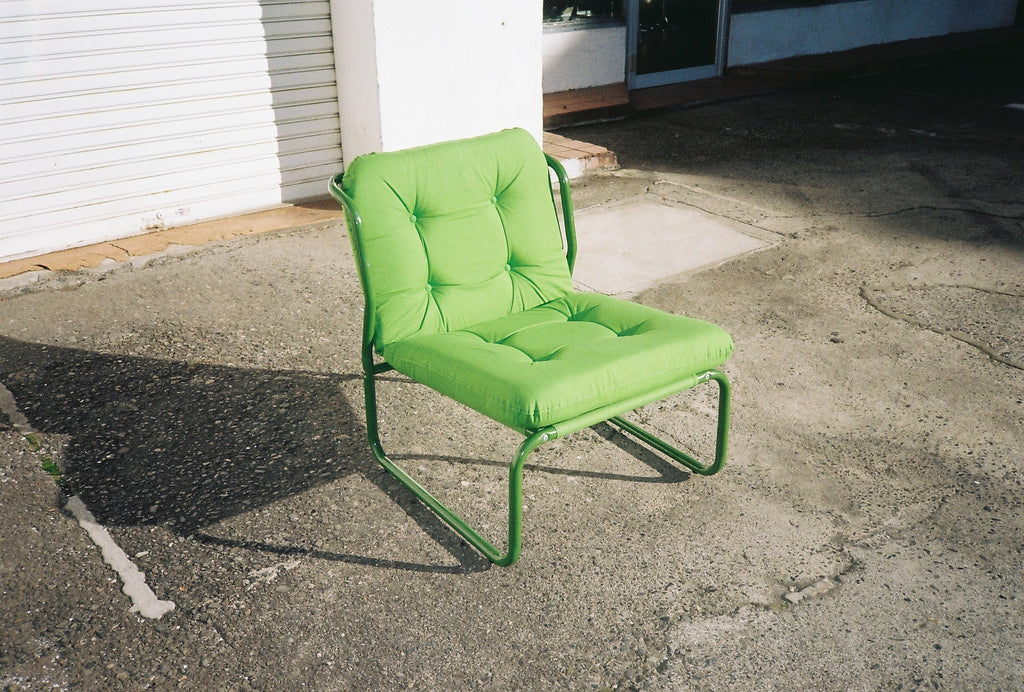 PSU-LC001_Green pipe leg lounge chair