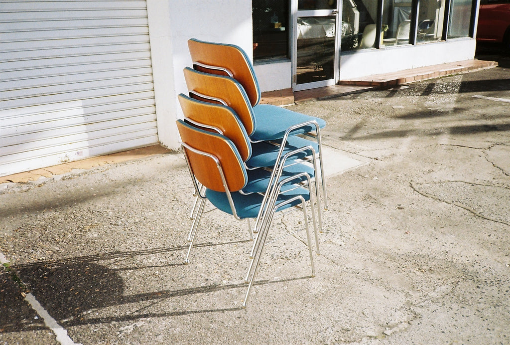 PSU-CH009_Fabric and plywood stacking chair