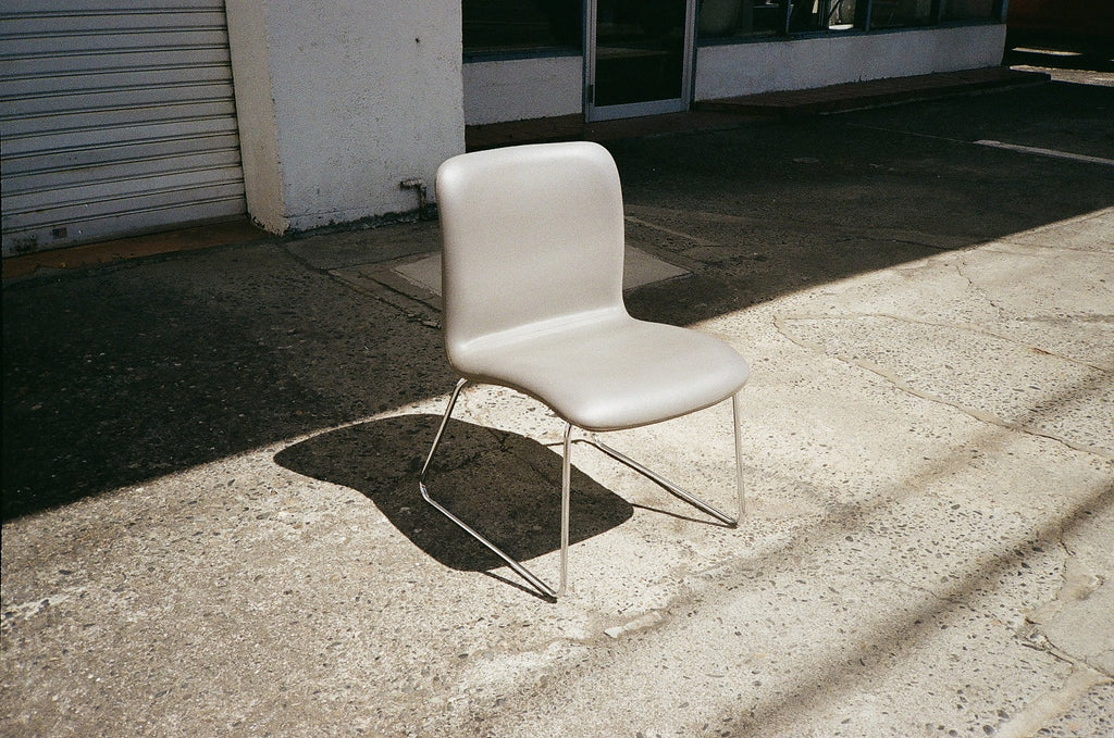 PSU_CH015_Gray lounge chair