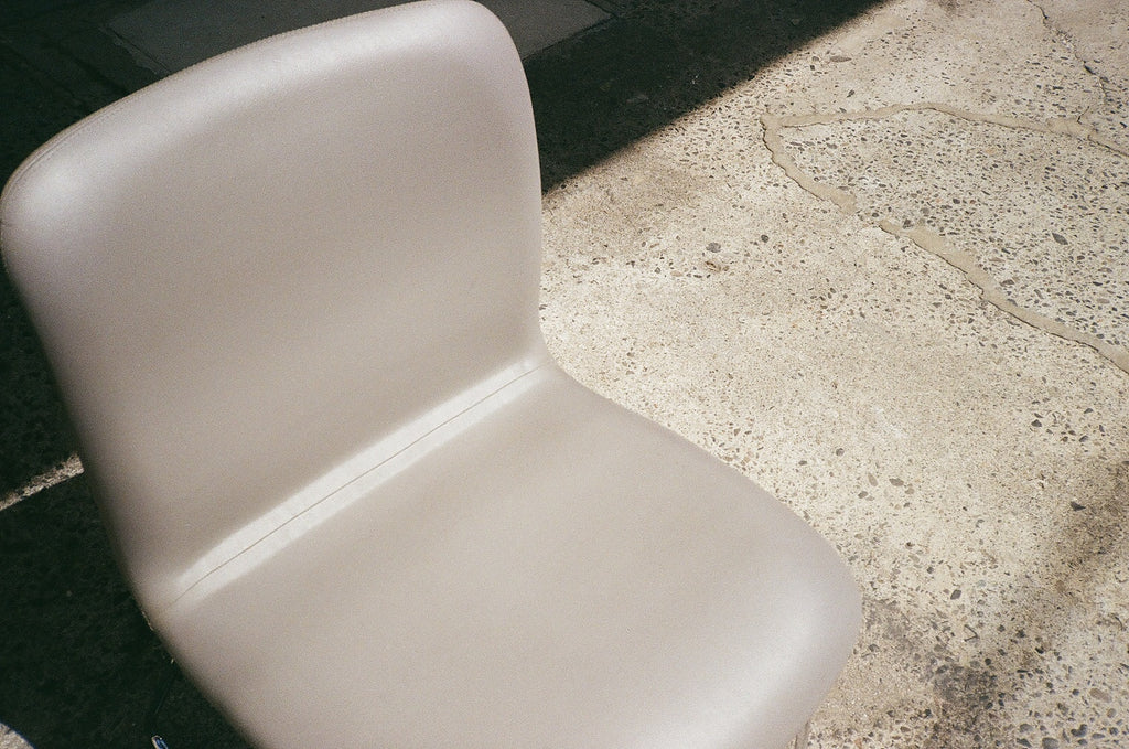 PSU_CH015_Gray lounge chair