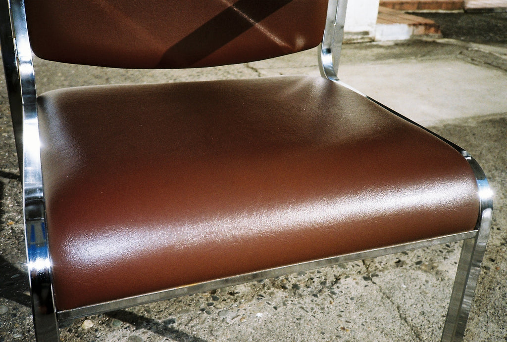 PSU-CH004_Synthetic leather chair with armrest