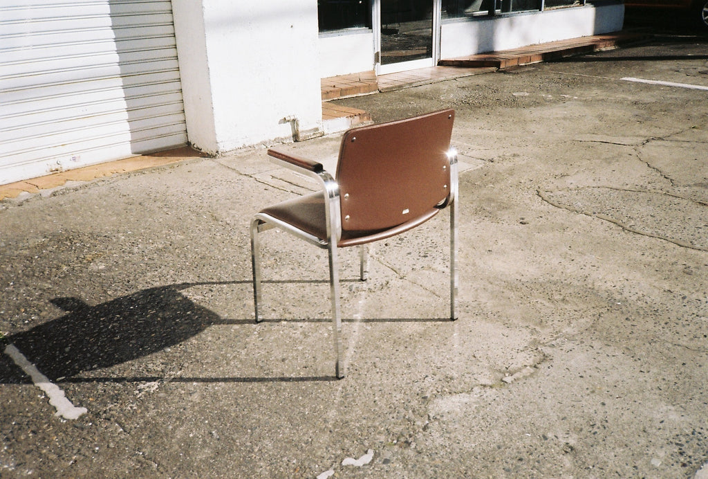 PSU-CH004_Synthetic leather chair with armrest
