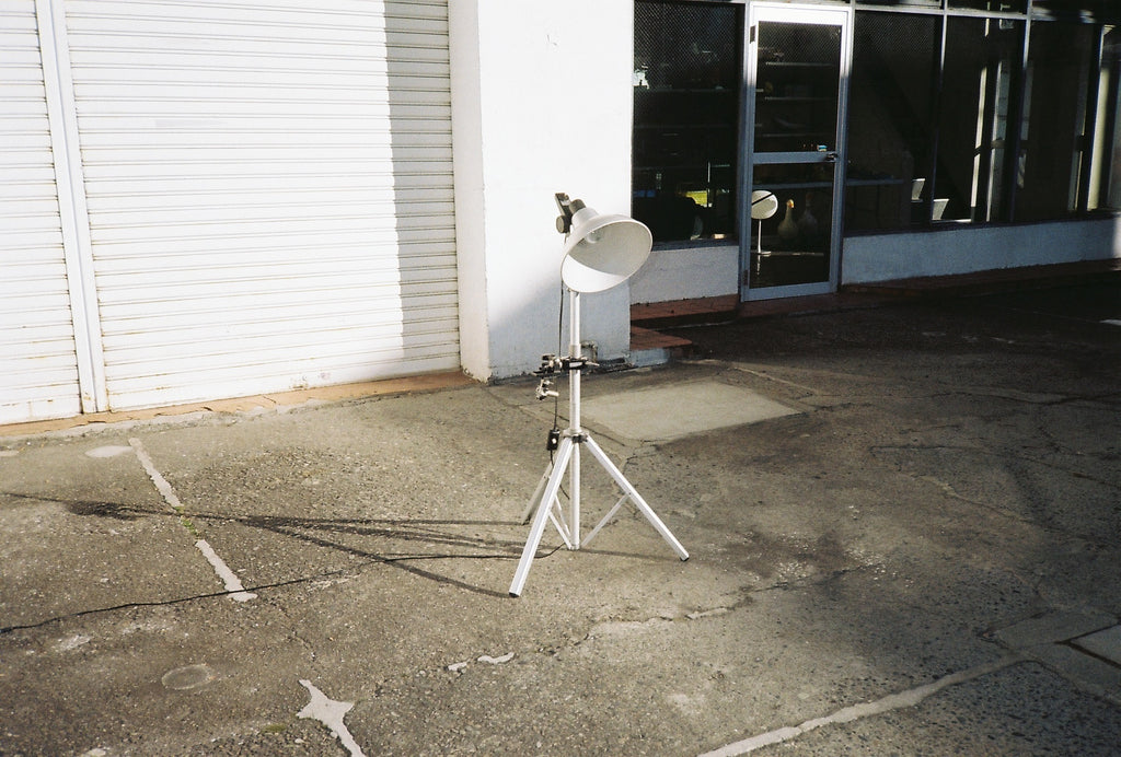 PSU-LG003_Tripod stand light